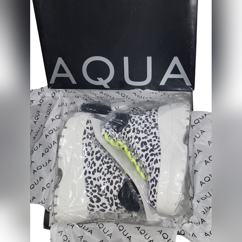 AQUA Women's Haly Platform Hiker Boots Sz 7 Bloomingdale's exclusive - Picture 4 of 8